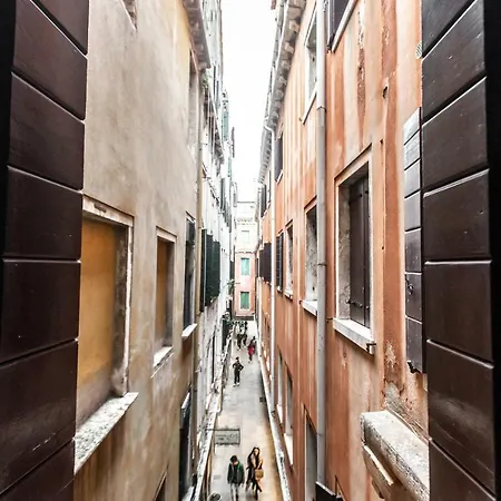 Rialto Canal View Deluxe R&r Apartman *