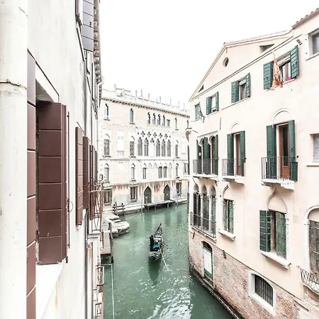 Rialto Canal View Deluxe R&r *